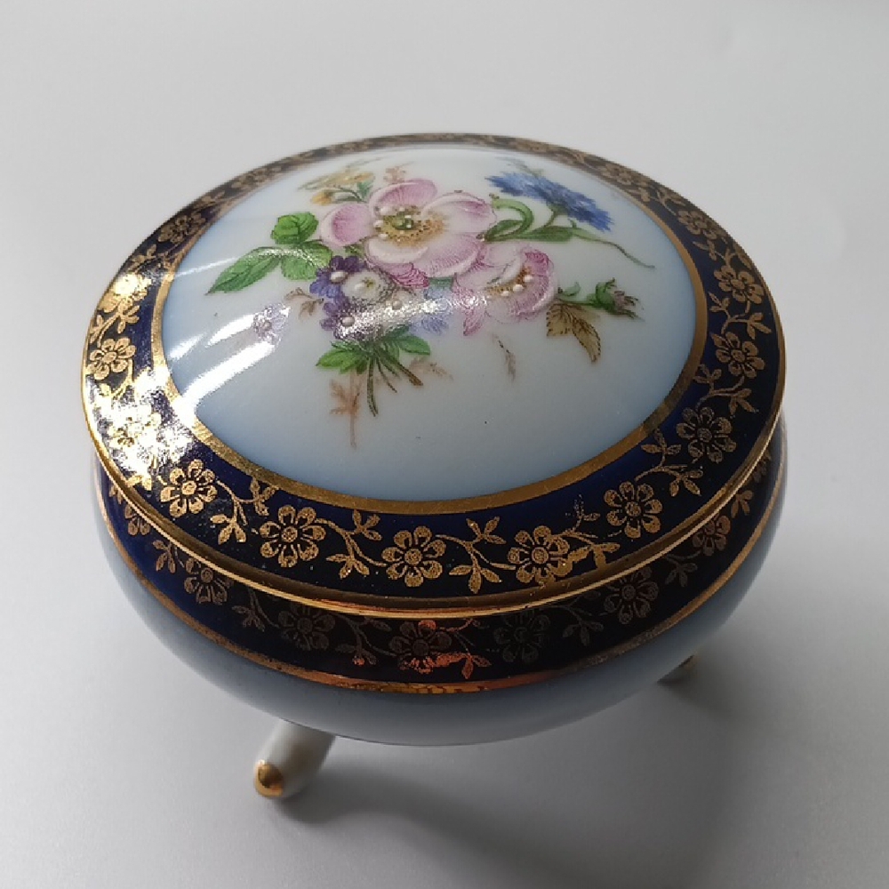 Floral Blue and Gold Jewelry Organizer